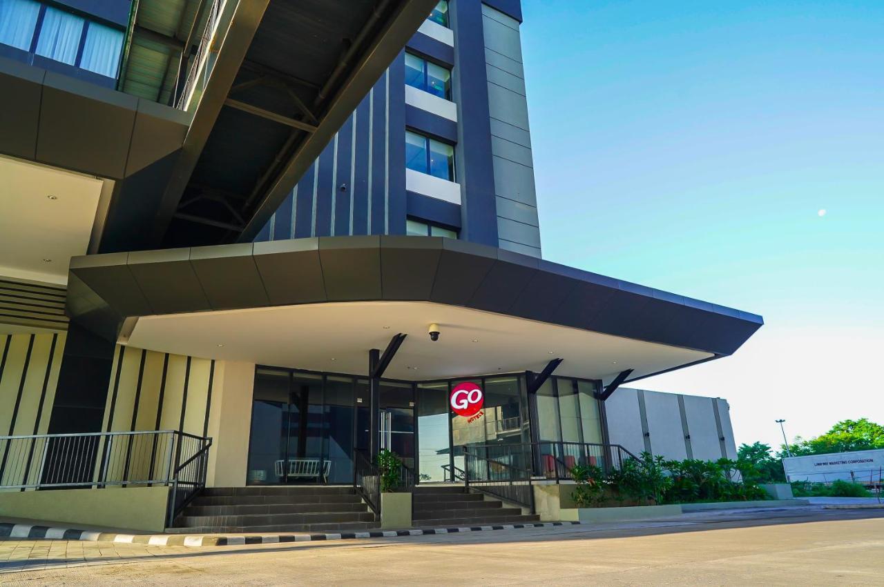 Go Hotels Plus Naga Exteriör bild